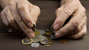 Érik a nyugdíjkatasztrófa: ennyit kell félretenned, ha el akarod kerülni