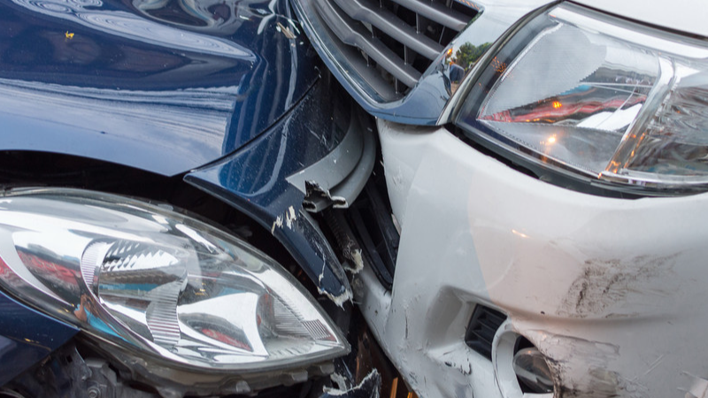 Döntött a Kúria: nem írhatja elő a biztosító, melyik autóalkatrész-kereskedőtől vásároljanak javításhoz - HVG cikk